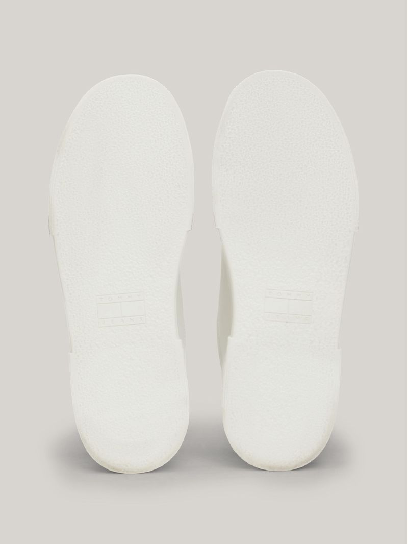 Zapato-tenis-de-plataforma-con-logo