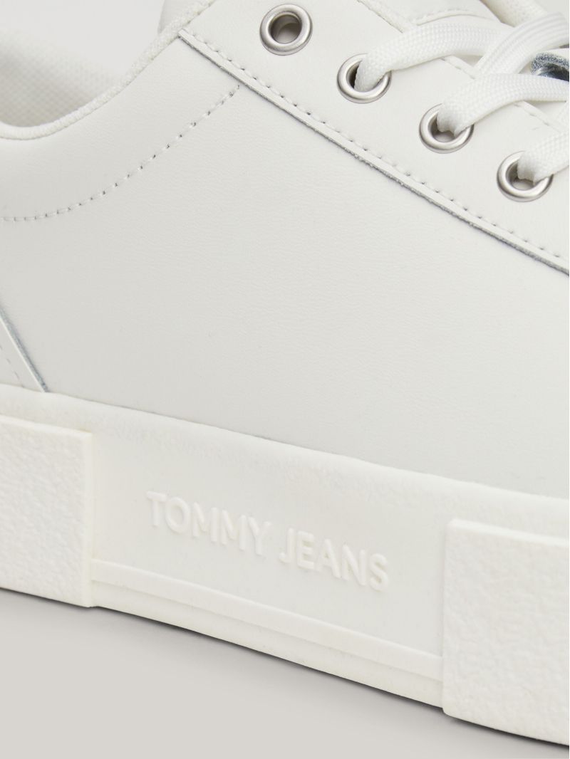 Zapato-tenis-de-plataforma-con-logo