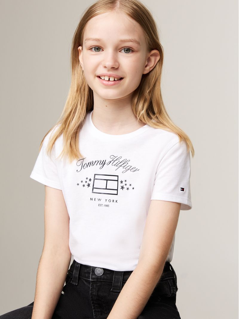 Playera-con-logo-grafico