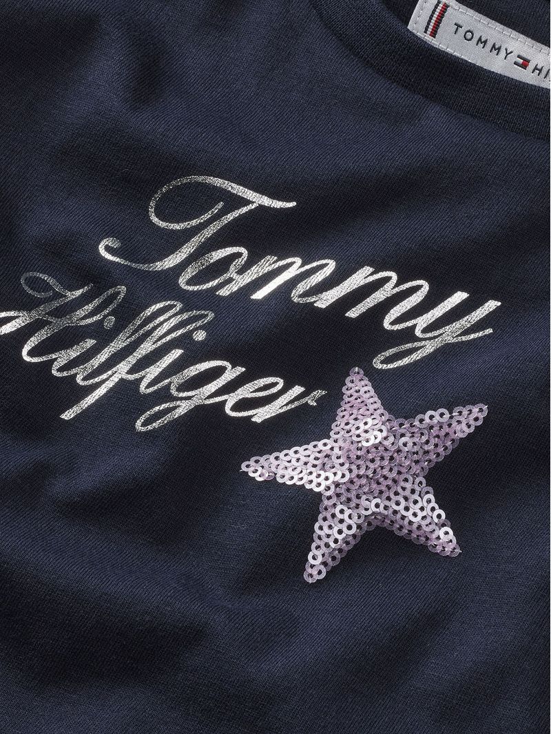 Playera-con-logo-grafico