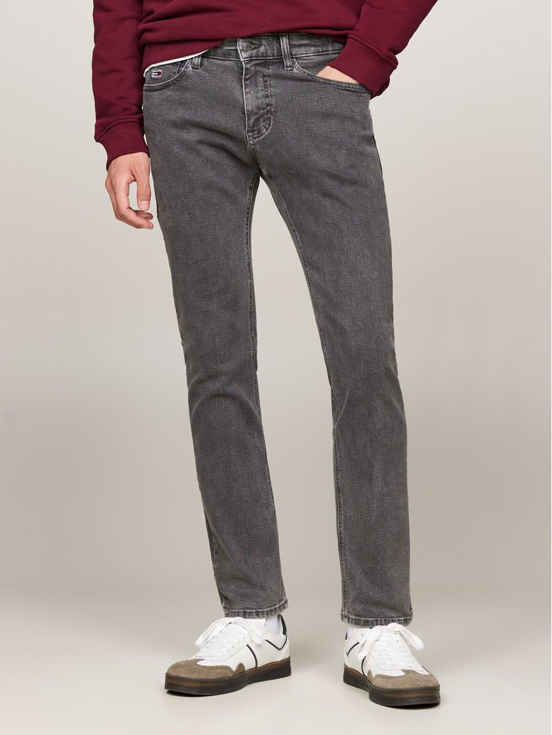 Jeans-Scanton-ajustados-negros
