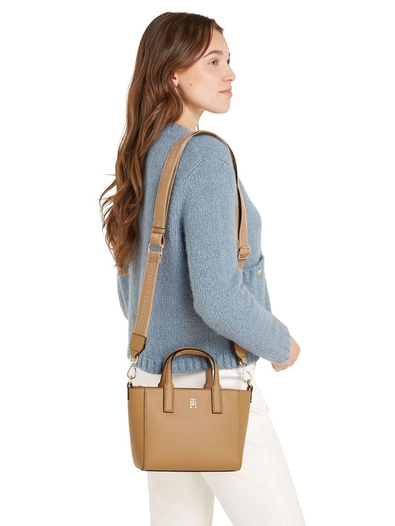 Cartera-tote-TH-Soft-con-inscripcion