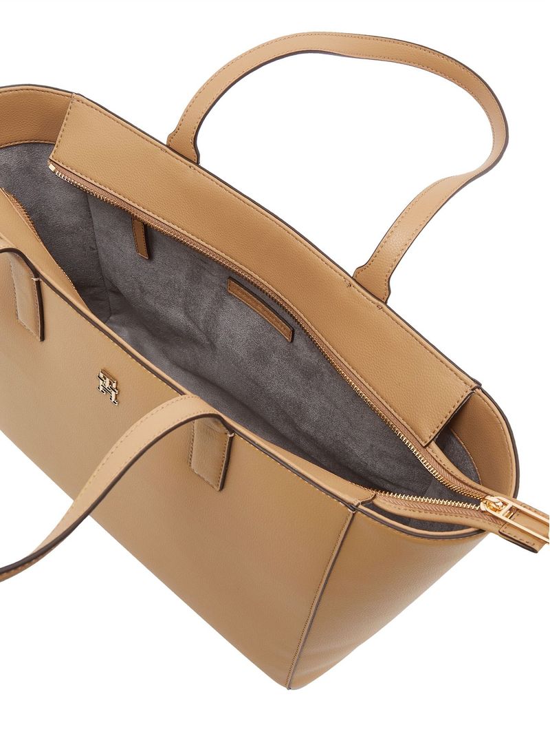 Cartera-tote-TH-Soft-con-insignia