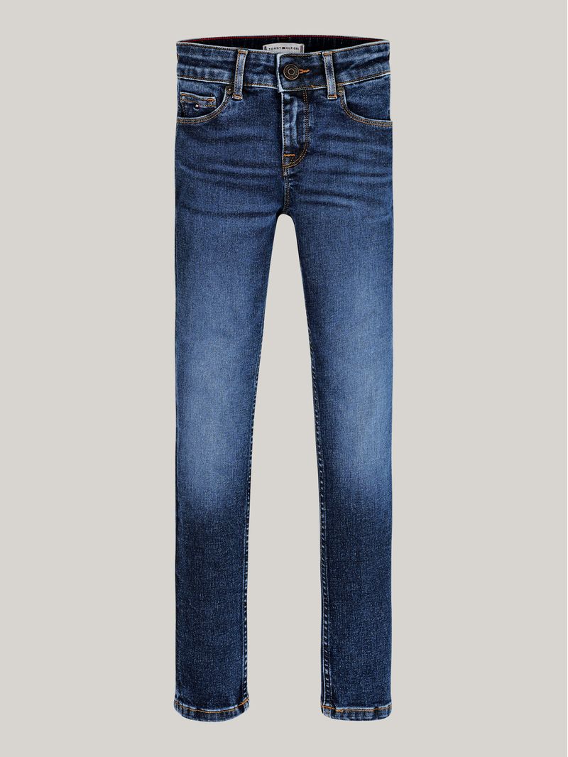 Jeans-cenidos-y-destenidos-con-lavado-medio