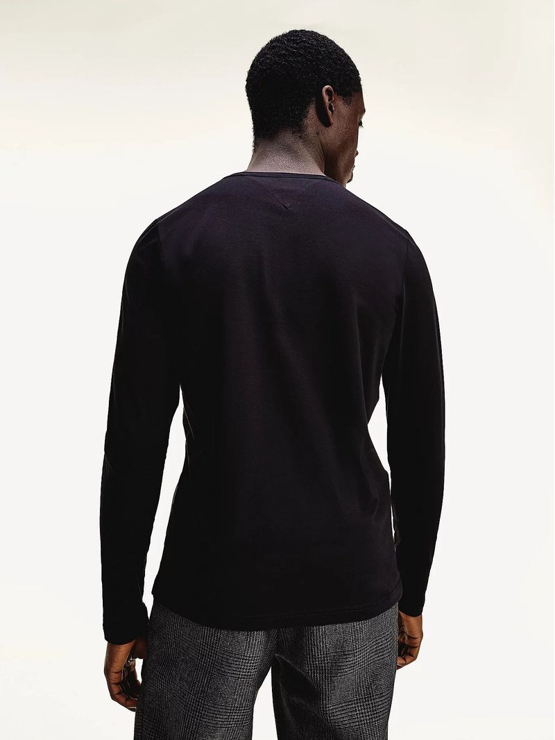 Playera-de-manga-larga-con-corte-extra-slim