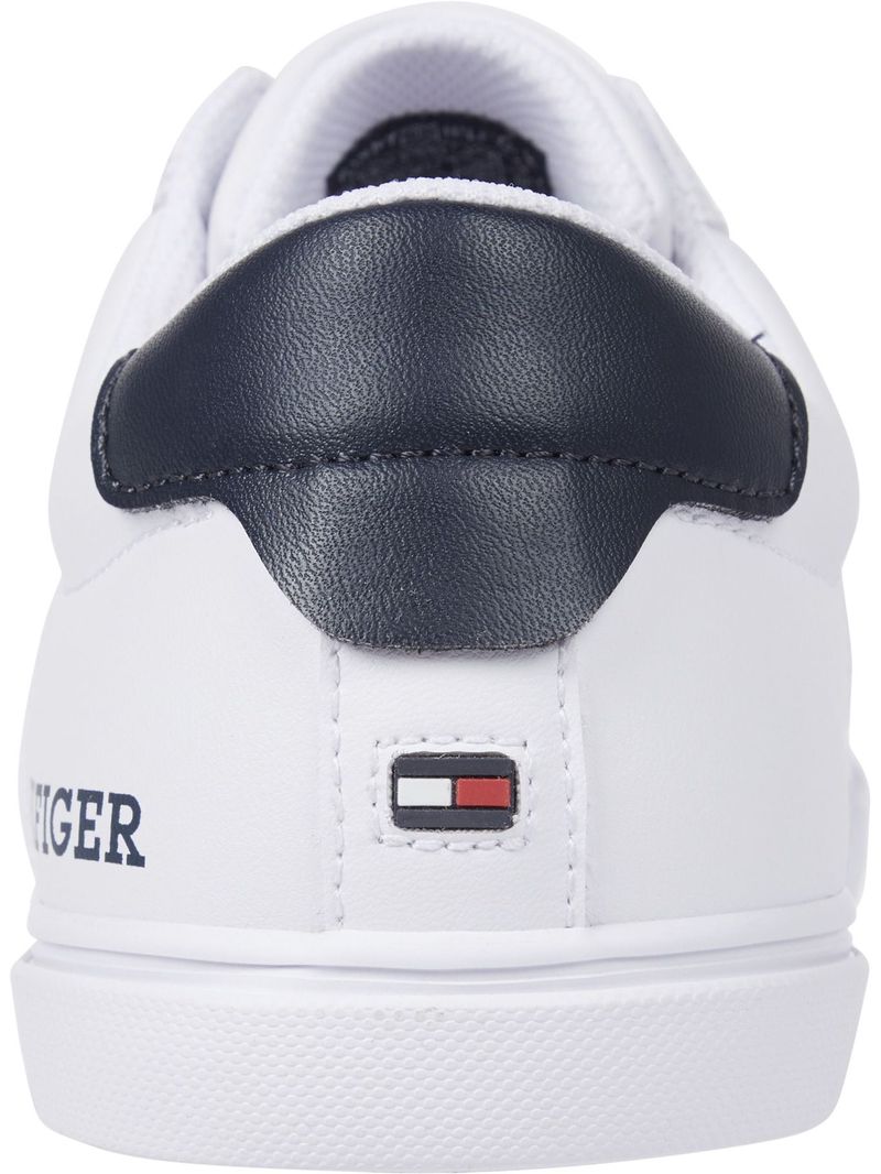Zapato-tenis-de-cuero-distintivo-