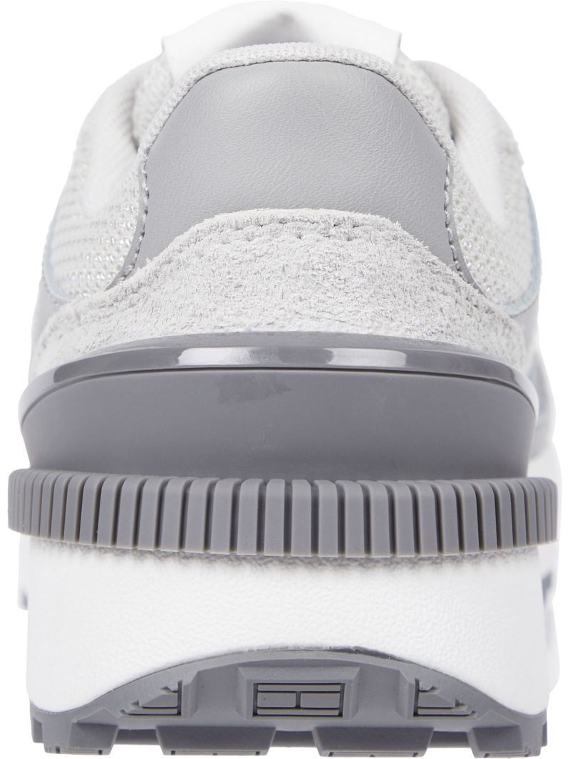 Zapato-tenis-de-running-de-tela-reciclada