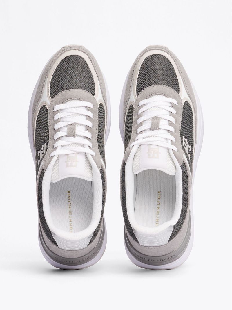 Zapato-tenis-con-mezcla-de-texturas