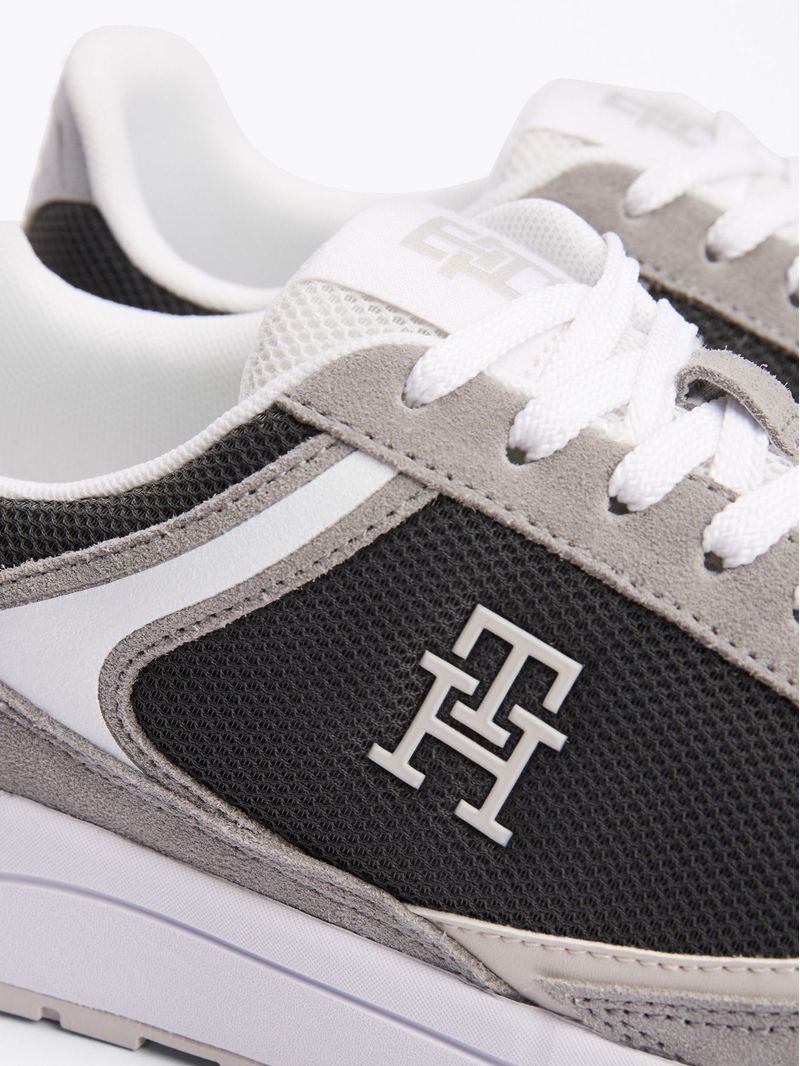 Zapato-tenis-con-mezcla-de-texturas
