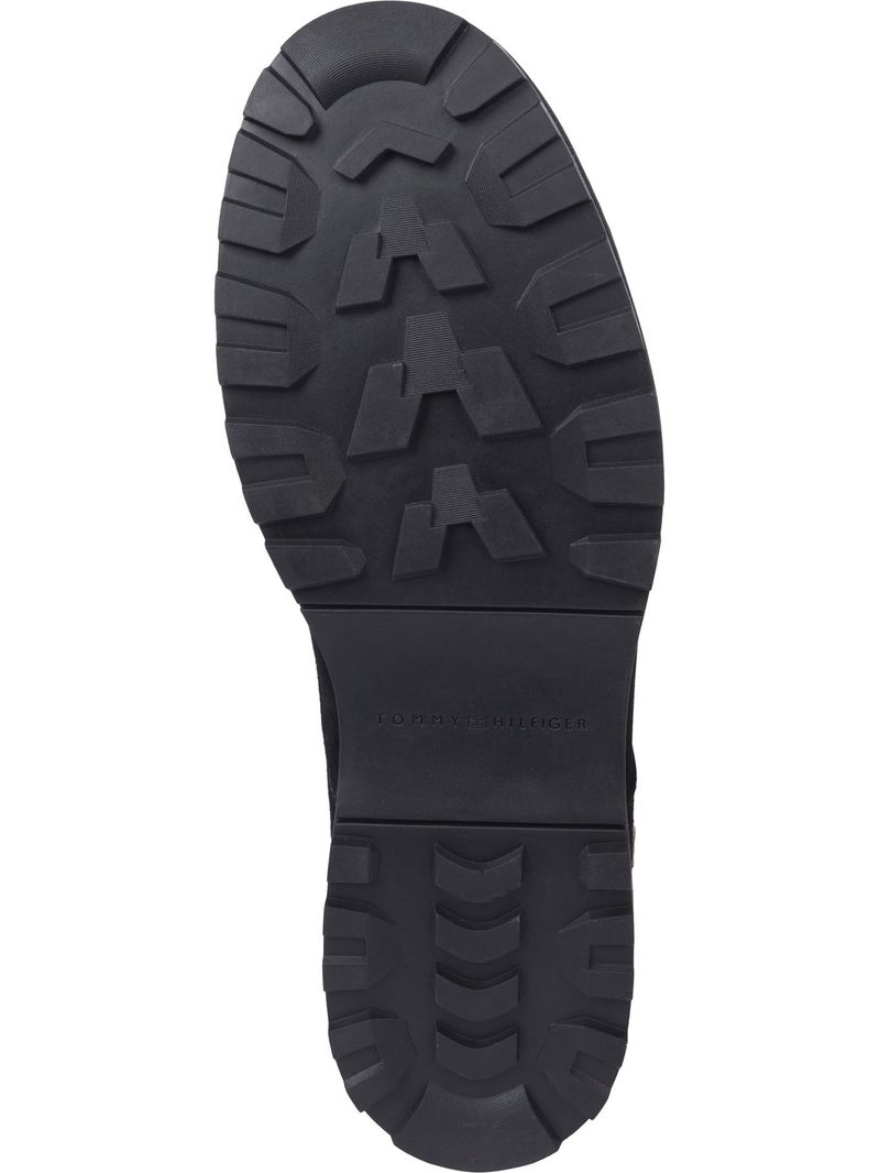 Botines-de-ante-con-logo