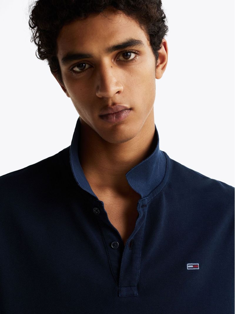 Polo-teñido-en-prenda-con-corte-slim