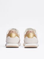 Zapato-tenis-con-paneles-mixtos