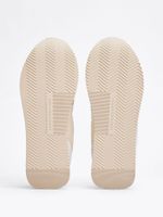 Zapato-tenis-con-paneles-mixtos