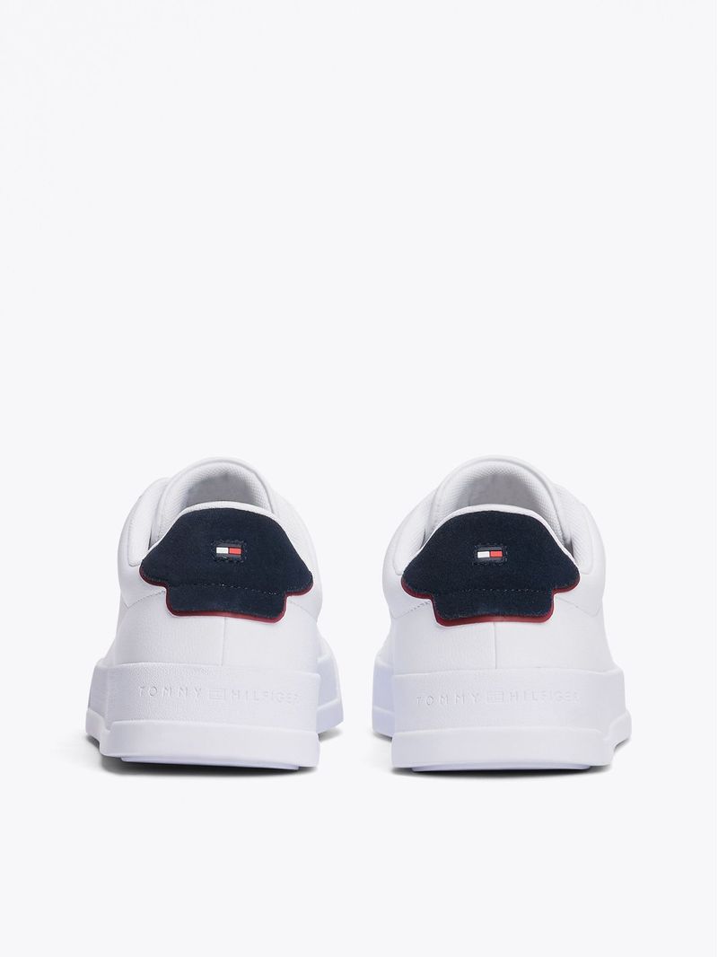 Zapato-tenis-de-tenis-con-acabado-granulado