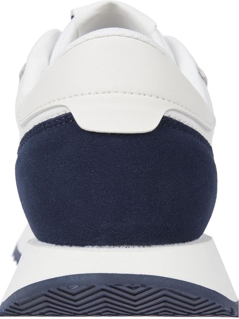 Zapato-tenis-retro-runner-con-logo