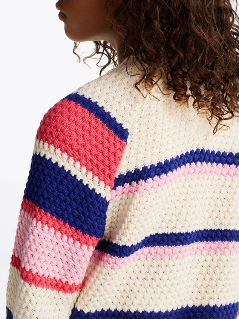Sueter-raglan-con-logo