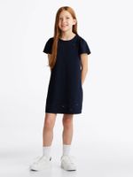 Vestido-con-calado-y-mangas-de-mariposa