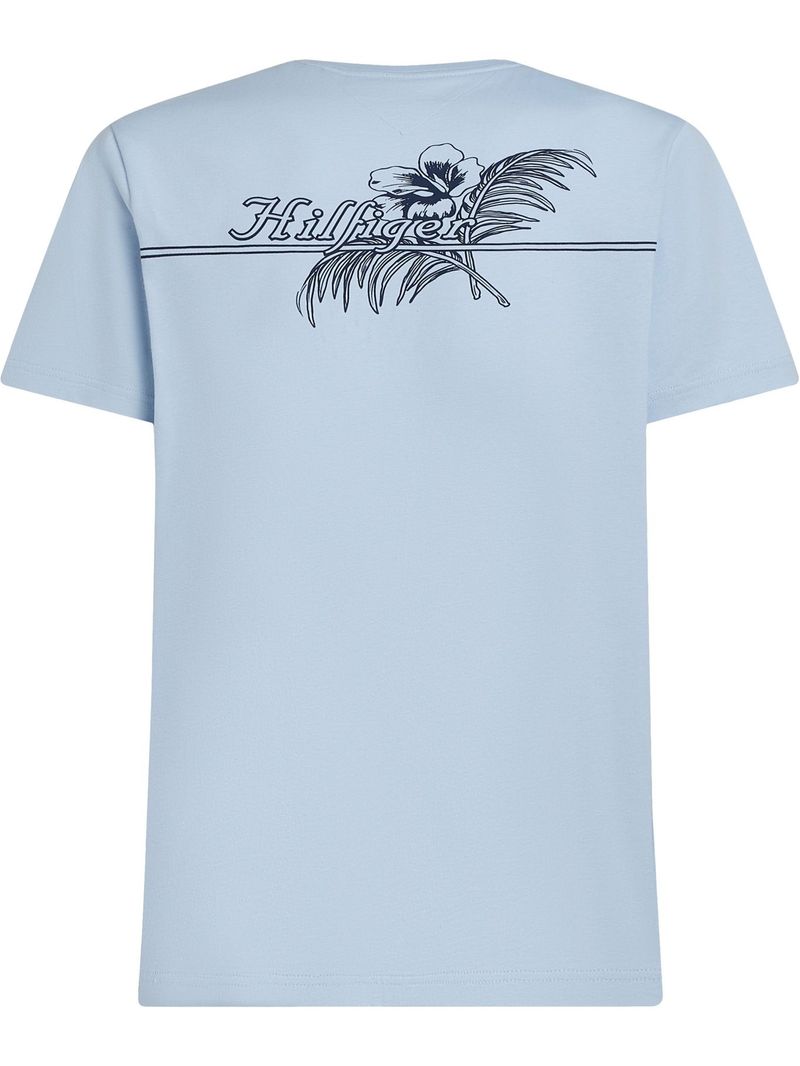 Playera-con-logo-grafico-en-el-pecho