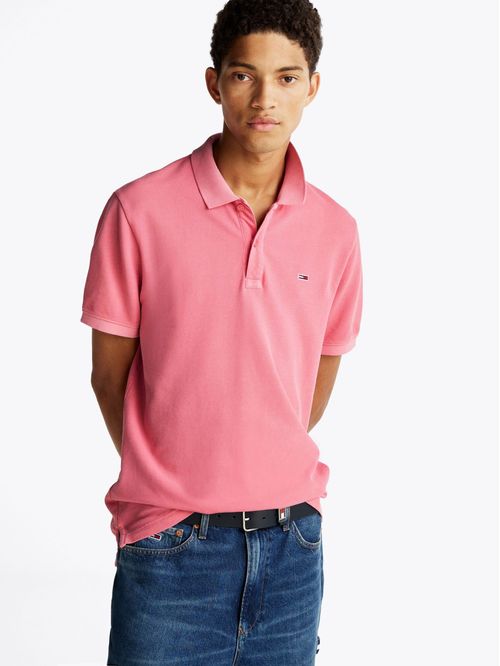 Polo teñido en prenda con corte slim