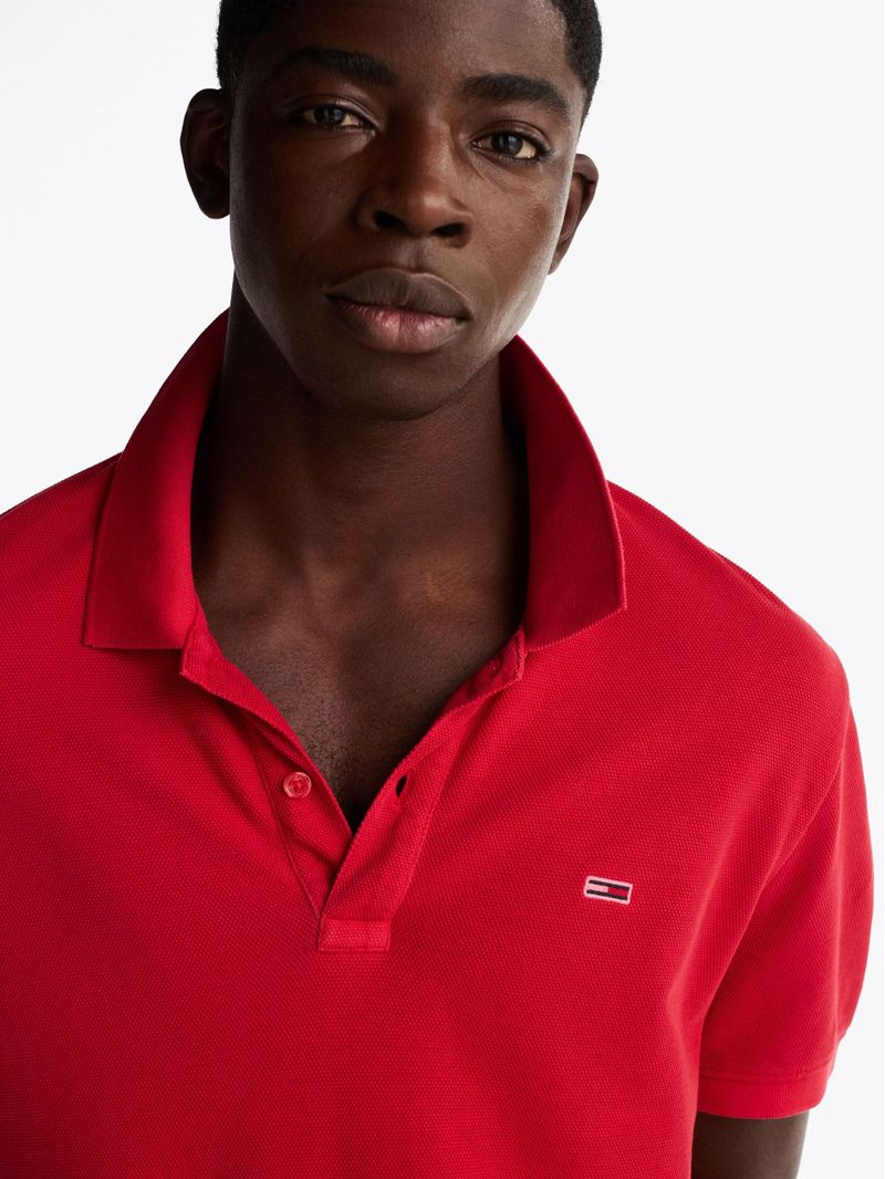 Polo-teñido-en-prenda-con-corte-slim