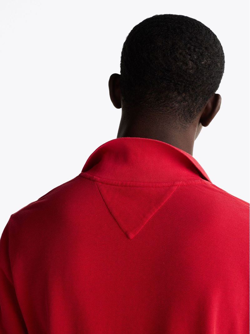 Polo-teñido-en-prenda-con-corte-slim