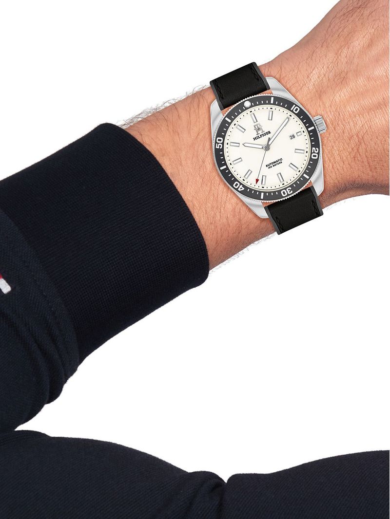 Reloj-de-hombre-negro-