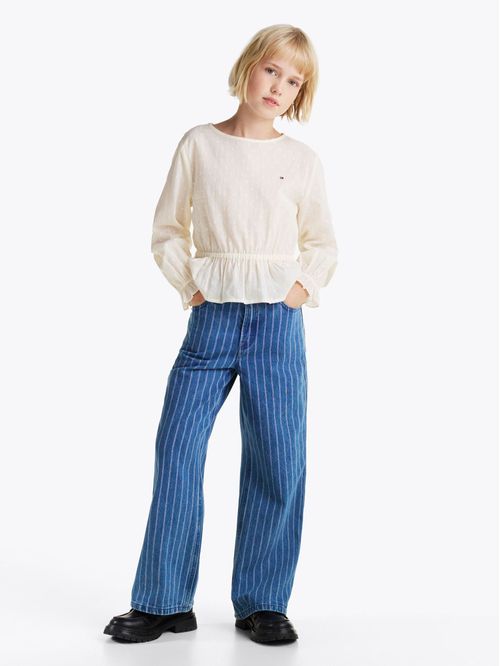 Blusa en tejido dobby con volantes