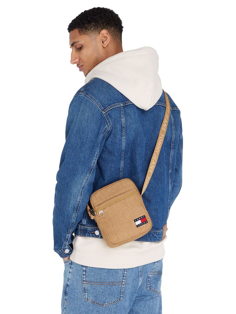 Cartera-reporter-Essential-con-inscripcion