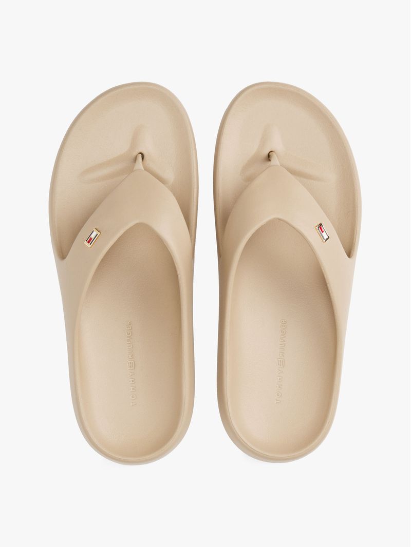 Chancletas-anatomicas-con-logo-esmaltado