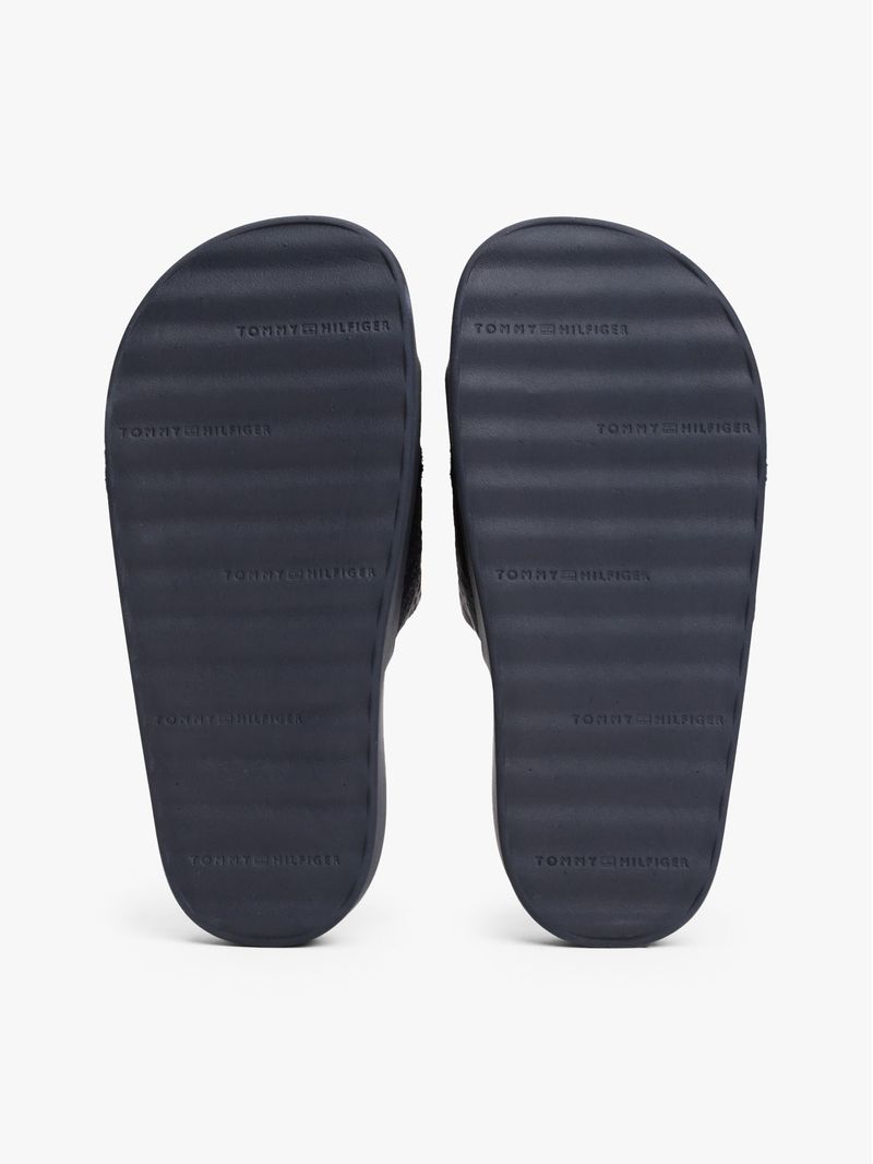 Chancletas-de-plataforma-con-monogramas-TH