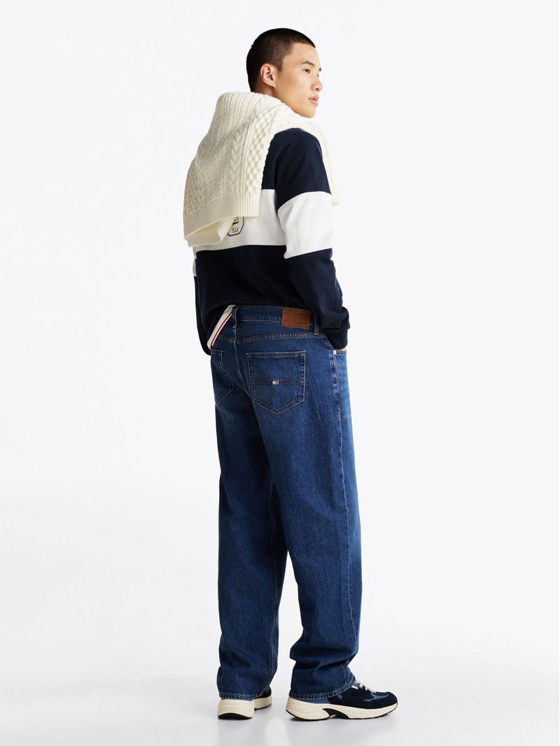 Jeans-rectos-con-efecto-desteñido