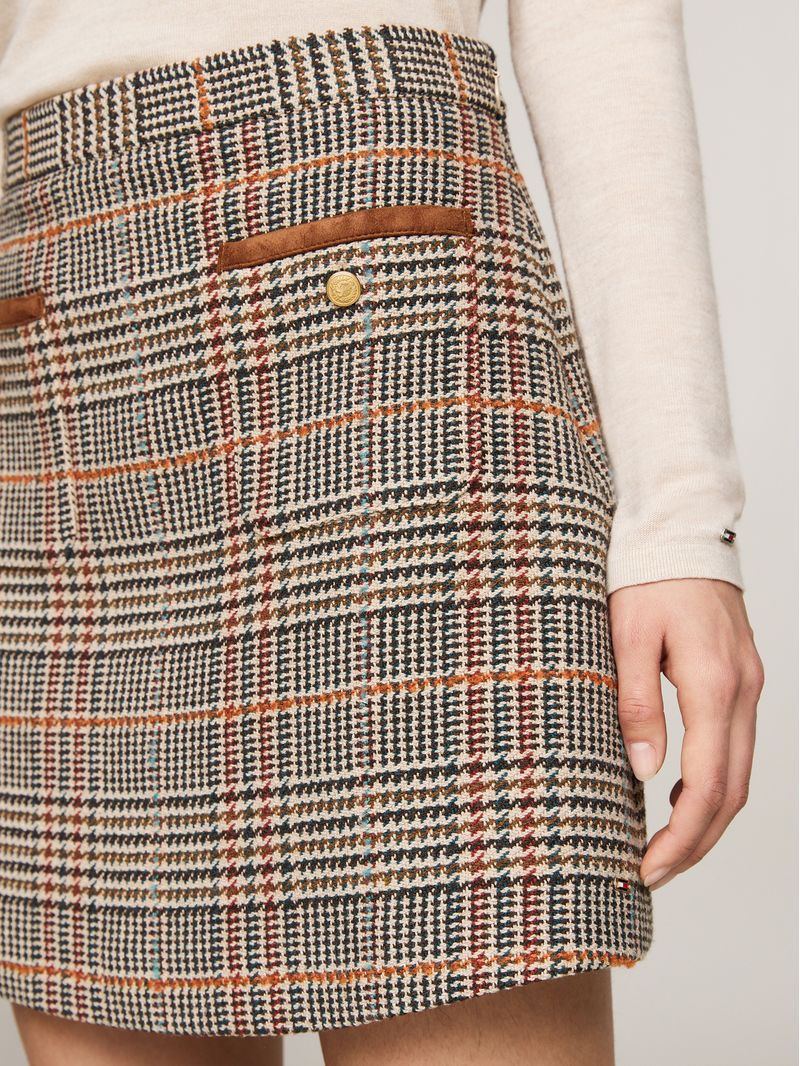 Minifalda-de-tweed-a-cuadros-con-lana