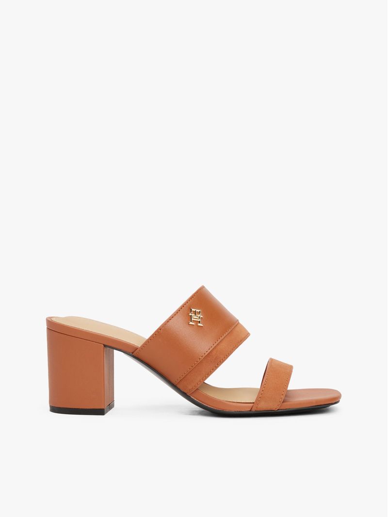 Mules-de-Cuero-con-tacon-ancho