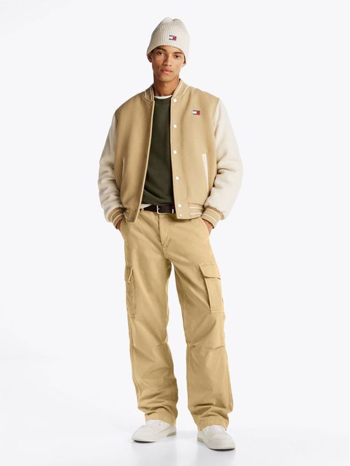 Pantalón cargo de corte amplio