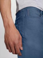 Pantalon-de-sarga-de-corte-recto