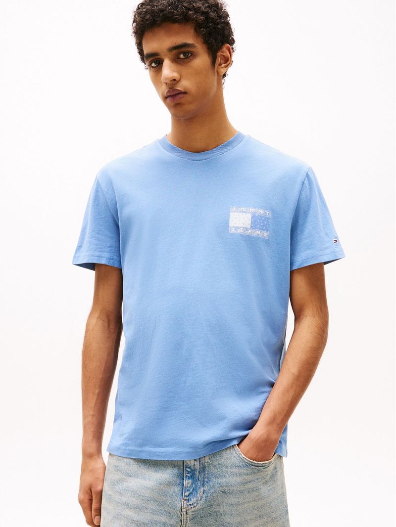 Playera-con-logo-en-la-parte-trasera