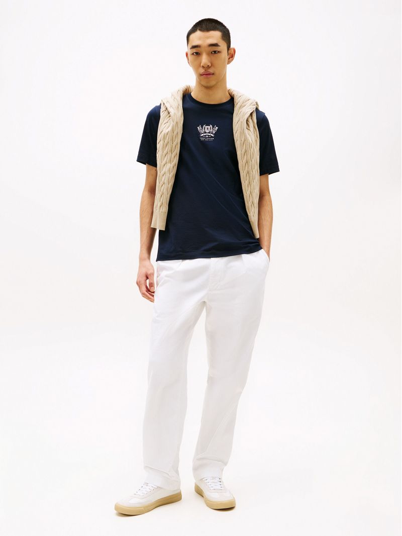 Playera-de-cuello-redondo-con-logo