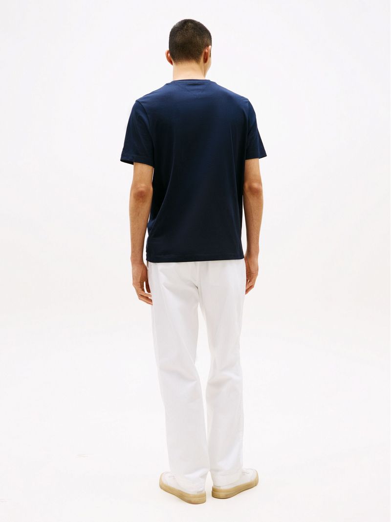 Playera-de-cuello-redondo-con-logo