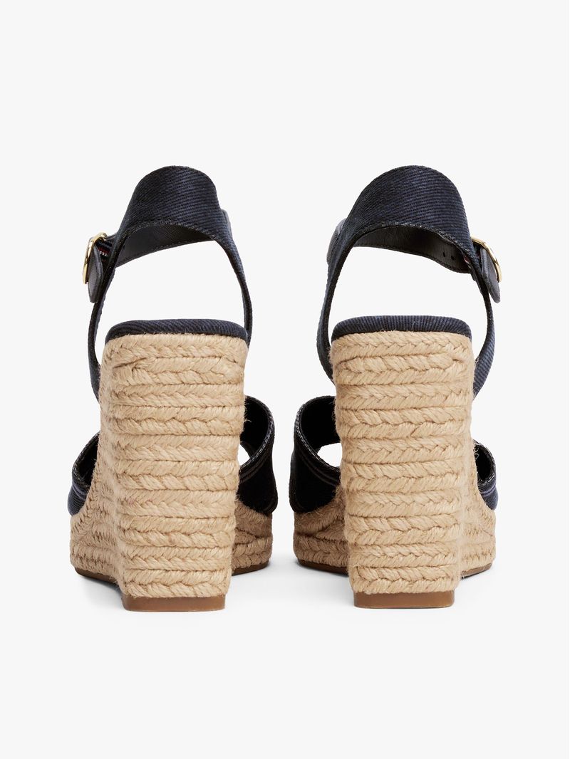 Sandalias-de-cuña-estilo-alpargata