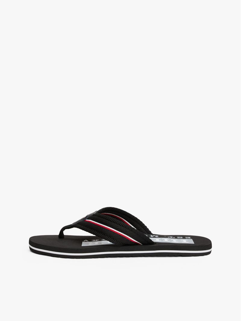 Chancletas-con-cinta-distintiva