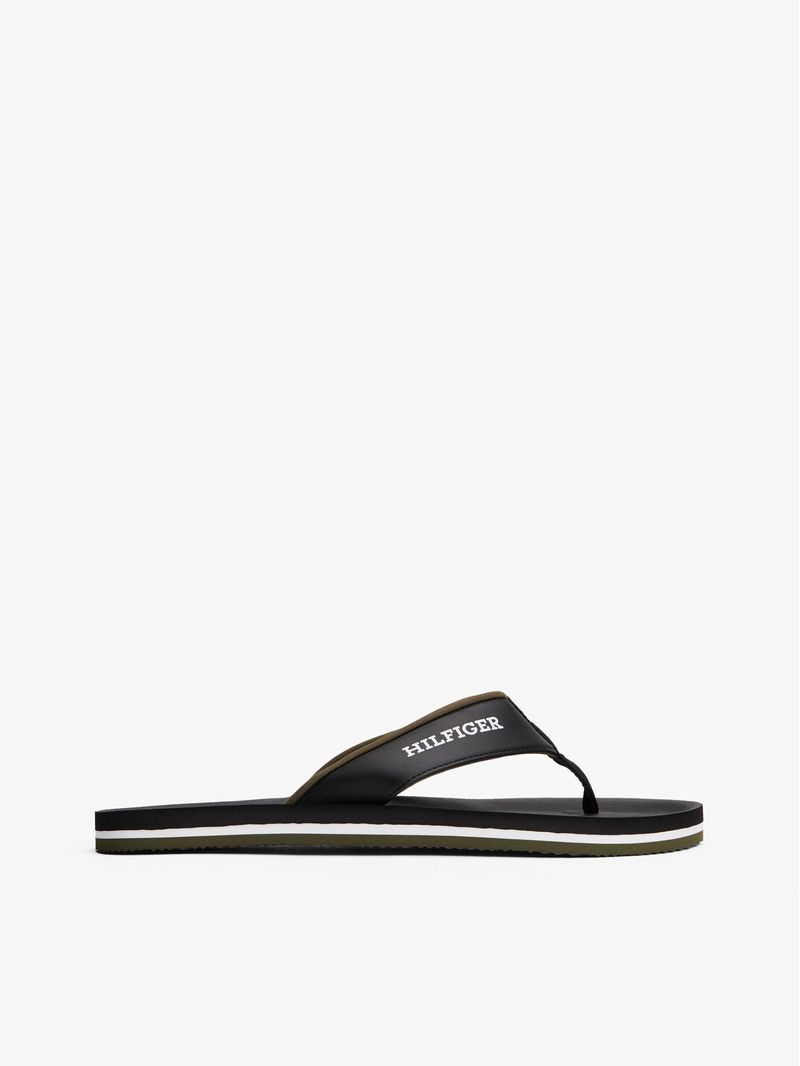 Chancletas-con-tiras-acolchadas-e-inscripcion