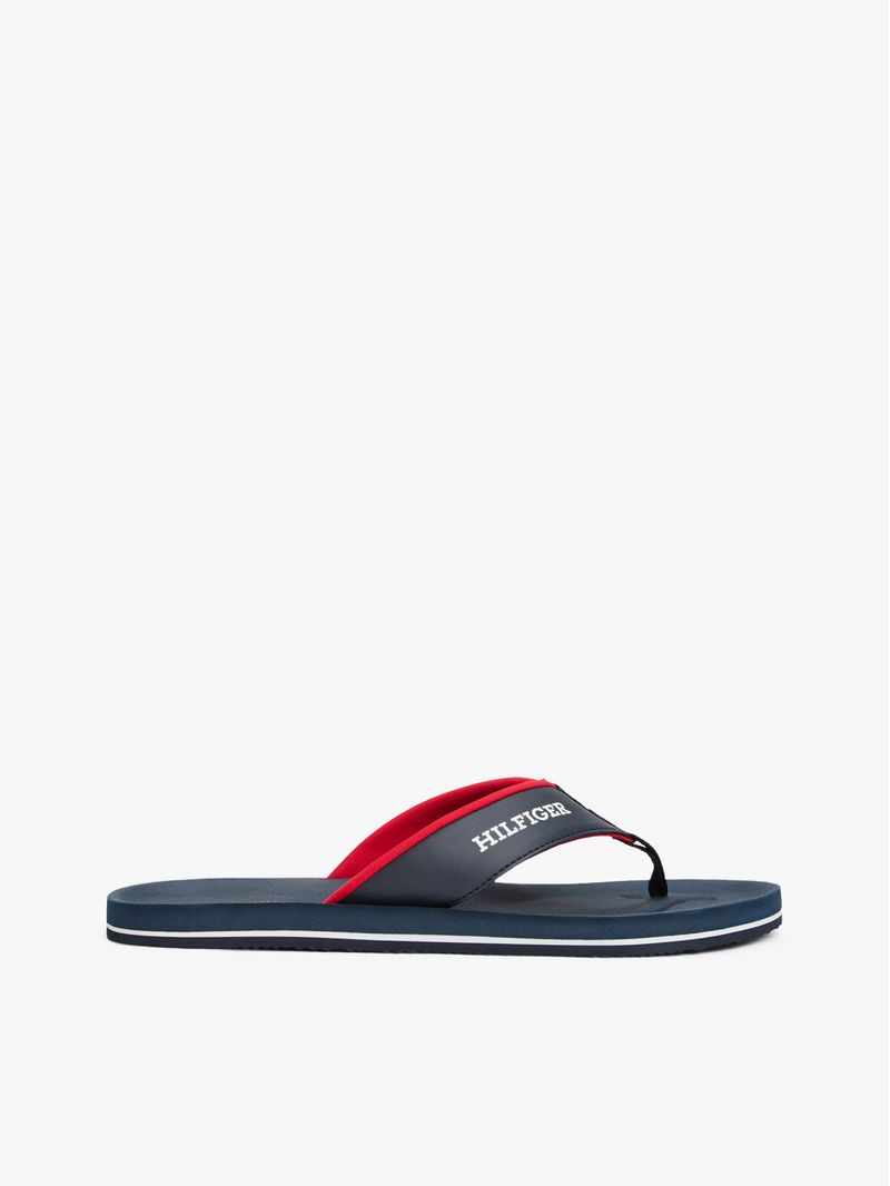 Chancletas-con-tiras-acolchadas-e-inscripcion