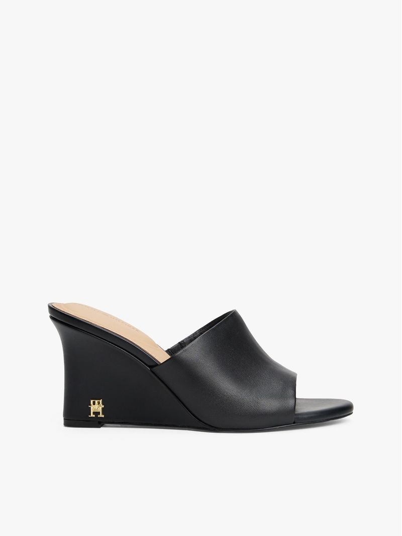 Mules-de-cuña-con-insignia-del-monograma-TH