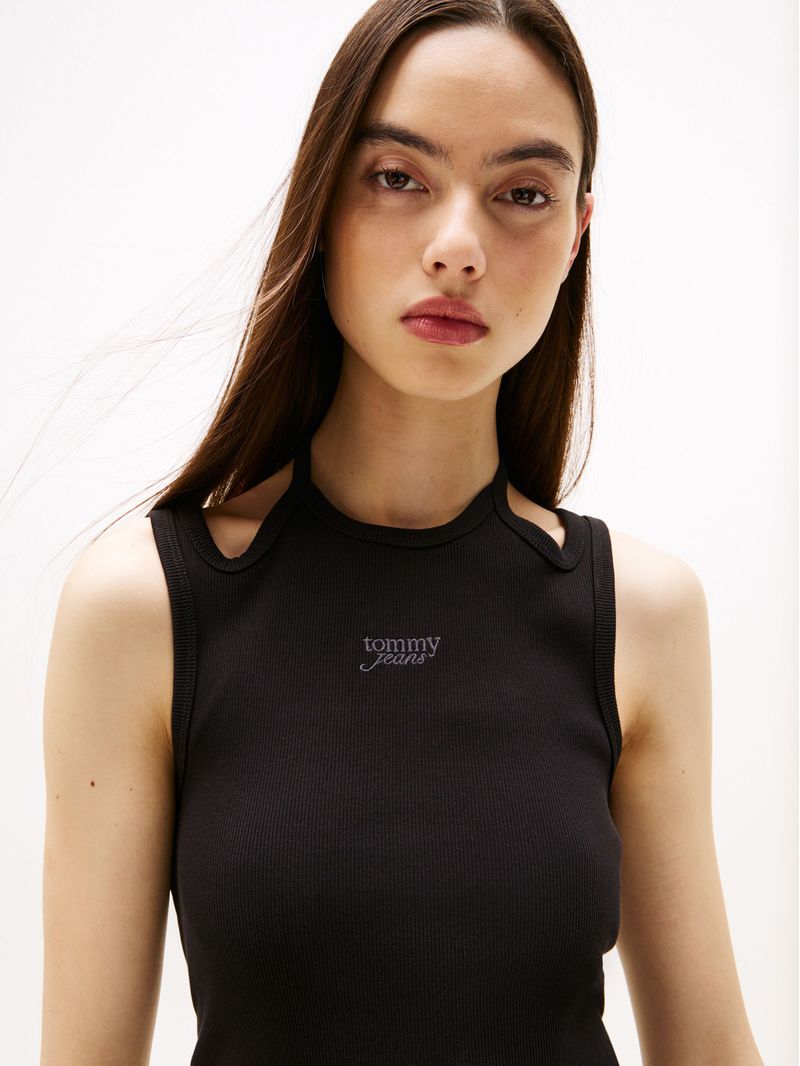 Playera-sin-mangas-con-cuello-halter