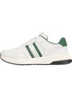 Zapato-tenis-deportivas-con-suela-dentada-fina
