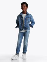 Jeans-rectos-con-lavado-vintage-y-efecto-desteñido