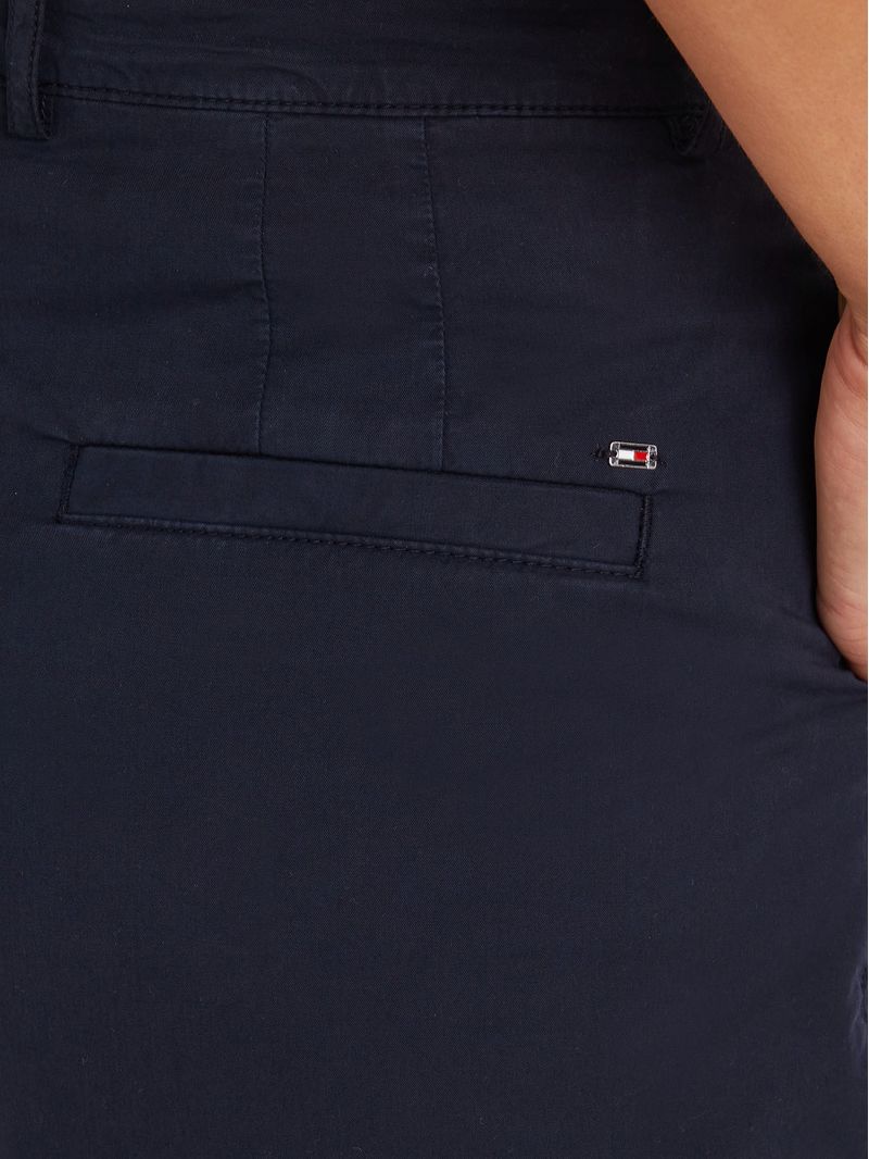 Short-de-sarga-con-pinzas