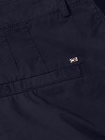 Short-de-sarga-con-pinzas