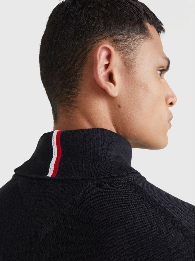 Sueter-de-cuello-alto-con-logo