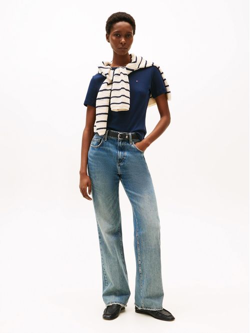 Playera de cuello redondo con corte slim